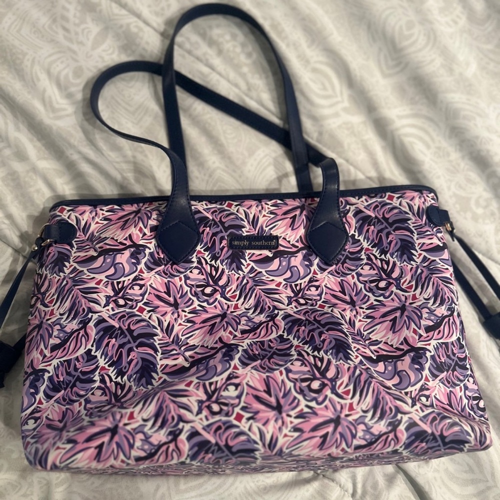 Simply southern tote